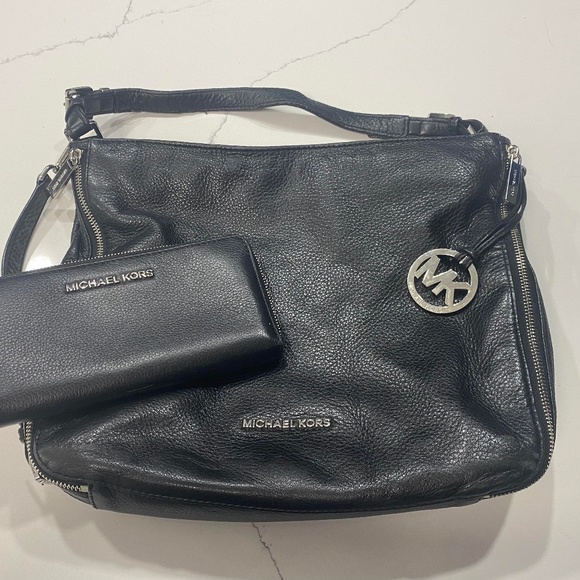 Michael Kors Purse And Matching Wallet Set - Picture 1 of 3